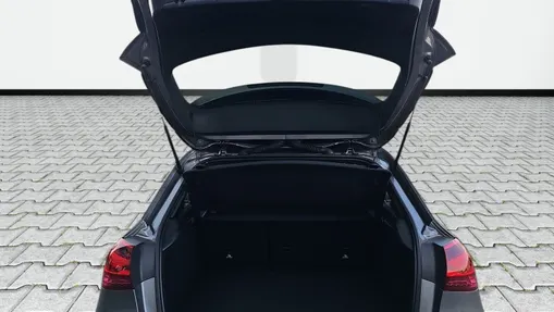 MERCEDES-BENZ A Klasa A 250 e PHEV AMG Line 8G-DCT