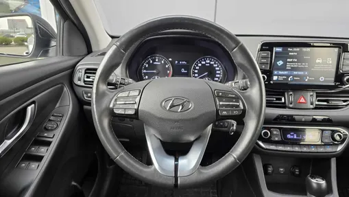 HYUNDAI i30 i30 1.0 T-GDI Smart DCT
