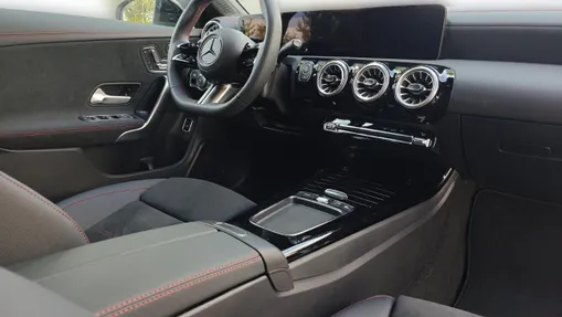MERCEDES-BENZ CLA CLA 200 mHEV AMG Line 7G-DCT Nowy
