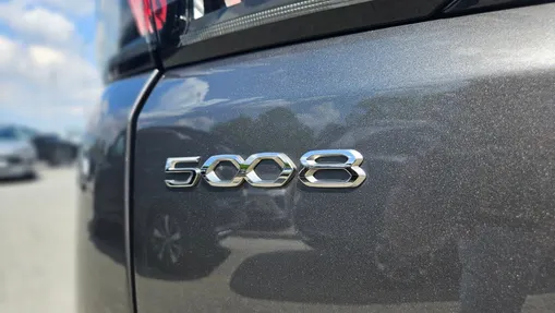 PEUGEOT 5008 5008 1.5 BlueHDi Allure S&S EAT8
