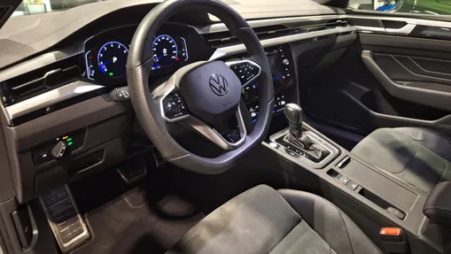 VOLKSWAGEN Arteon Arteon 2.0 TSI R-Line DSG