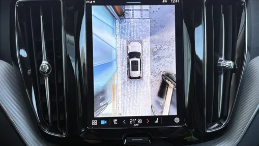 VOLVO XC60 XC60 T6 Plug-In Hybrid AWD Plus Dark aut