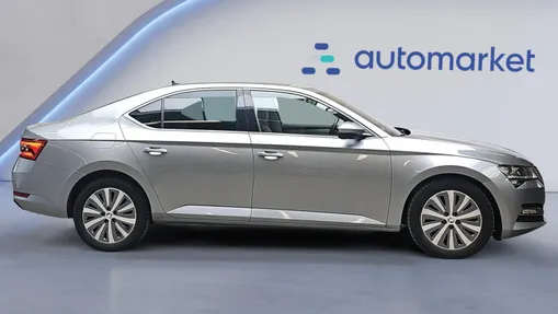 SKODA Superb Superb 2.0 TDI SCR Style