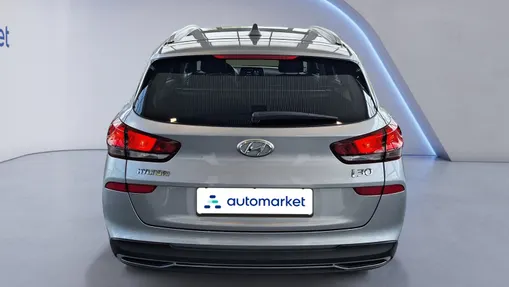 HYUNDAI i30 i30 1.6 D Comfort DCT