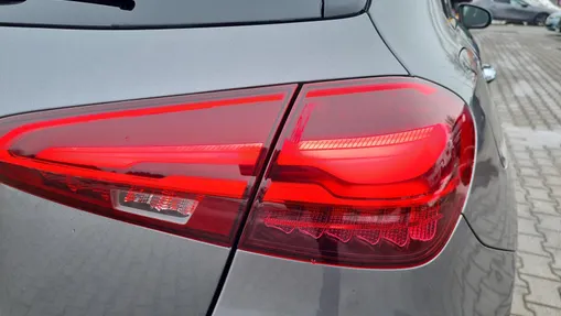 MERCEDES-BENZ A Klasa A 250 e PHEV AMG Line 8G-DCT