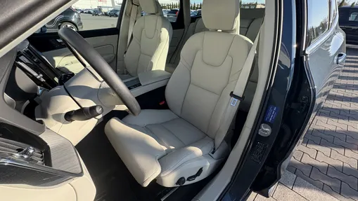VOLVO XC60 XC60 T6 Plug-In Hybrid AWD Plus Bright aut