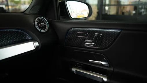 MERCEDES-BENZ GLB GLB 200 mHEV 7G-DCT
