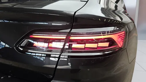 VOLKSWAGEN Arteon Arteon 2.0 TSI R-Line DSG