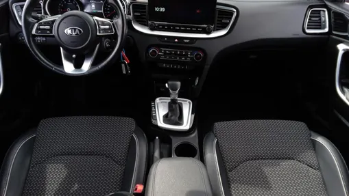 KIA Cee'd Ceed 1.5 T-GDI mHEV L