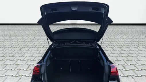 MERCEDES-BENZ A Klasa A 250 e PHEV AMG Line 8G-DCT