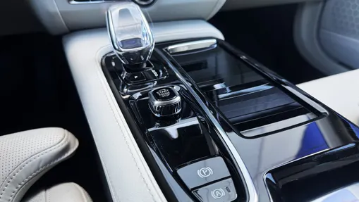 VOLVO V90 V90 T8 AWD Plug-In Hybrid Plus Dark aut