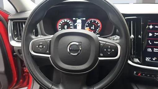 VOLVO V60 V60 B3 B Momentum aut