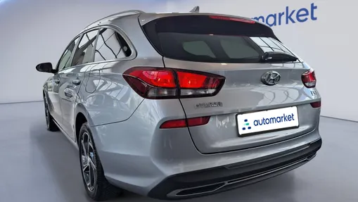 HYUNDAI i30 i30 1.6 D Comfort DCT