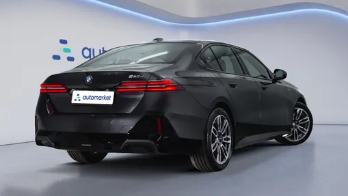 BMW Seria 5 520d mHEV M Sport aut Nowy
