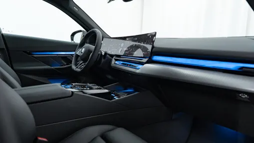 BMW Seria 5 520d mHEV M Sport aut Nowy