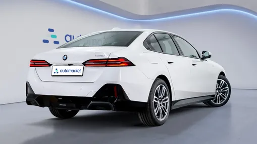 BMW Seria 5 520i mHEV M Sport aut Nowy