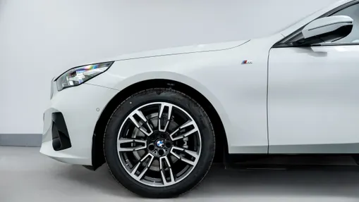 BMW Seria 5 520i mHEV M Sport aut Nowy