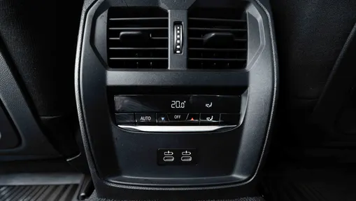 BMW Seria 3 318i Advantage aut