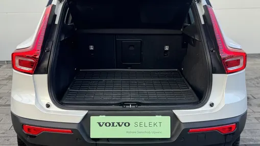 VOLVO XC40 XC40 82kWh P8 Recharge AWD Plus aut