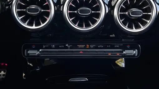 MERCEDES-BENZ CLA CLA 220 mHEV 4-Matic AMG Line 8G-DCT