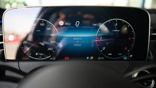 MERCEDES-BENZ E Klasa E 220 d mHEV 4-Matic AMG 9G-Tronic