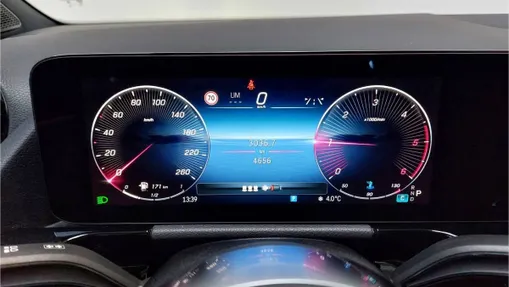 MERCEDES-BENZ GLA GLA 200 d Progressive 8G-DCT