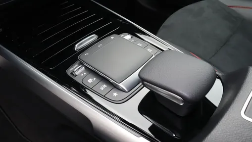 MERCEDES-BENZ GLB GLB 200 d AMG Line 8G-DCT