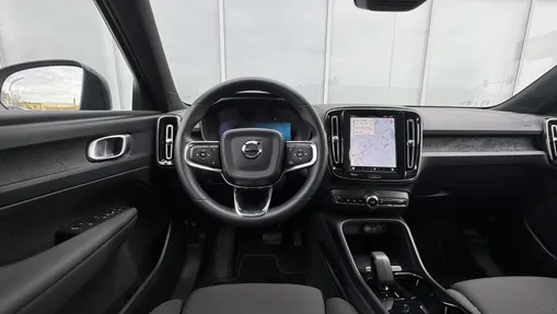 VOLVO XC40 XC40 73kWh Recharge Plus aut