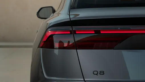 AUDI Q8 / E-Tron Q8 TFSI e PHEV 290 kW Quattro Tiptronic Nowy