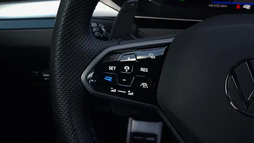 VOLKSWAGEN Arteon Arteon 2.0 TSI 4Motion R DSG