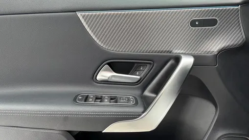 MERCEDES-BENZ A Klasa A 180 Progressive 7G-DCT