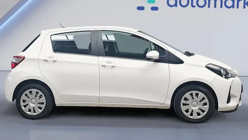 TOYOTA Yaris Yaris 1.0 Active