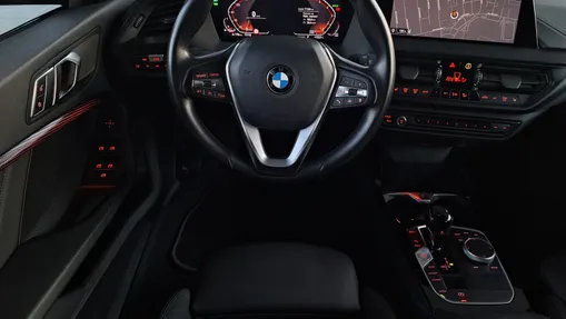 BMW Seria 1 118i Sport Line aut