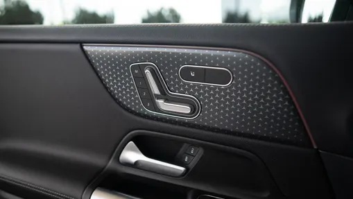 MERCEDES-BENZ GLB GLB 200 mHEV 7G-DCT