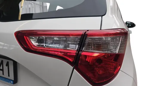 TOYOTA Yaris Yaris 1.0 Active