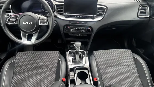 KIA Cee'd Ceed 1.6 GDI PHEV Business Line DCT