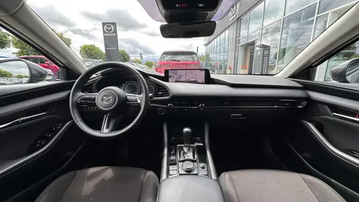 MAZDA 3 3 2.0 mHEV Centre-Line aut
