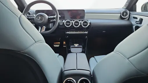 MERCEDES-BENZ A Klasa A 250 e PHEV AMG Line 8G-DCT