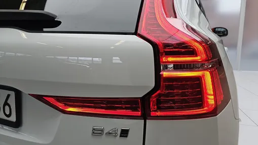 VOLVO XC60 XC60 B4 D AWD R-Design aut