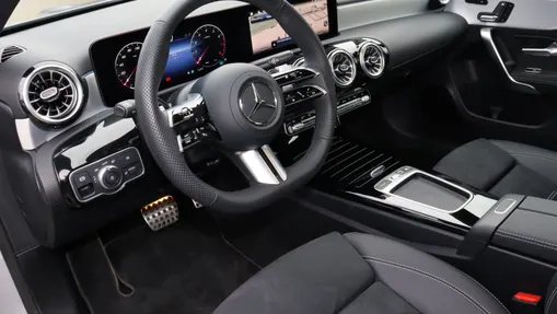 MERCEDES-BENZ A Klasa A 220 4-Matic AMG Line 8G-DCT Nowy
