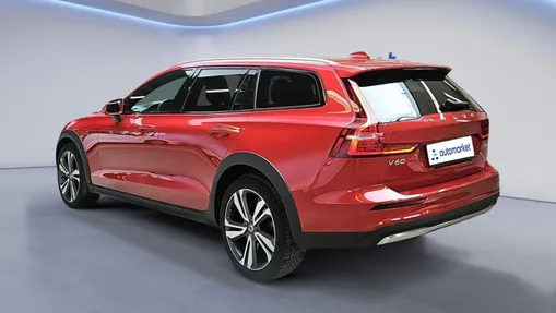 VOLVO V60 V60 CC Plus B5 B AWD aut