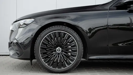 MERCEDES-BENZ E Klasa E 220 d mHEV 4-Matic AMG 9G-Tronic