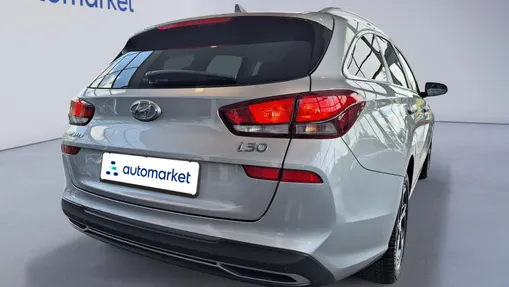 HYUNDAI i30 i30 1.6 D Comfort DCT