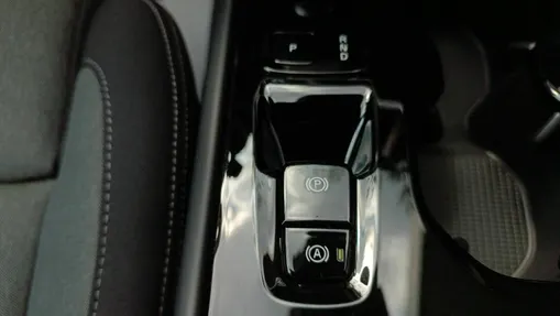 VOLVO XC40 XC40 B3 Plus Dark aut
