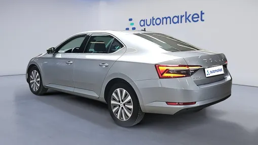 SKODA Superb Superb 2.0 TDI SCR Style