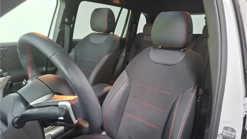 MERCEDES-BENZ GLB GLB 200 d 4-Matic AMG Line 8G-DCT