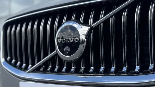 VOLVO XC60 XC60 T6 Plug-In Hybrid AWD Ultra Bright aut