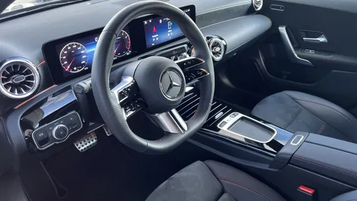 MERCEDES-BENZ A Klasa A 200 AMG Line 7G-DCT
