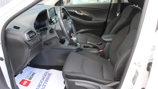 HYUNDAI i30 i30 1.5 T-GDI 48V Smart