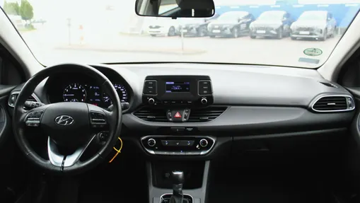 HYUNDAI i30 i30 1.0 T-GDI Modern DCT